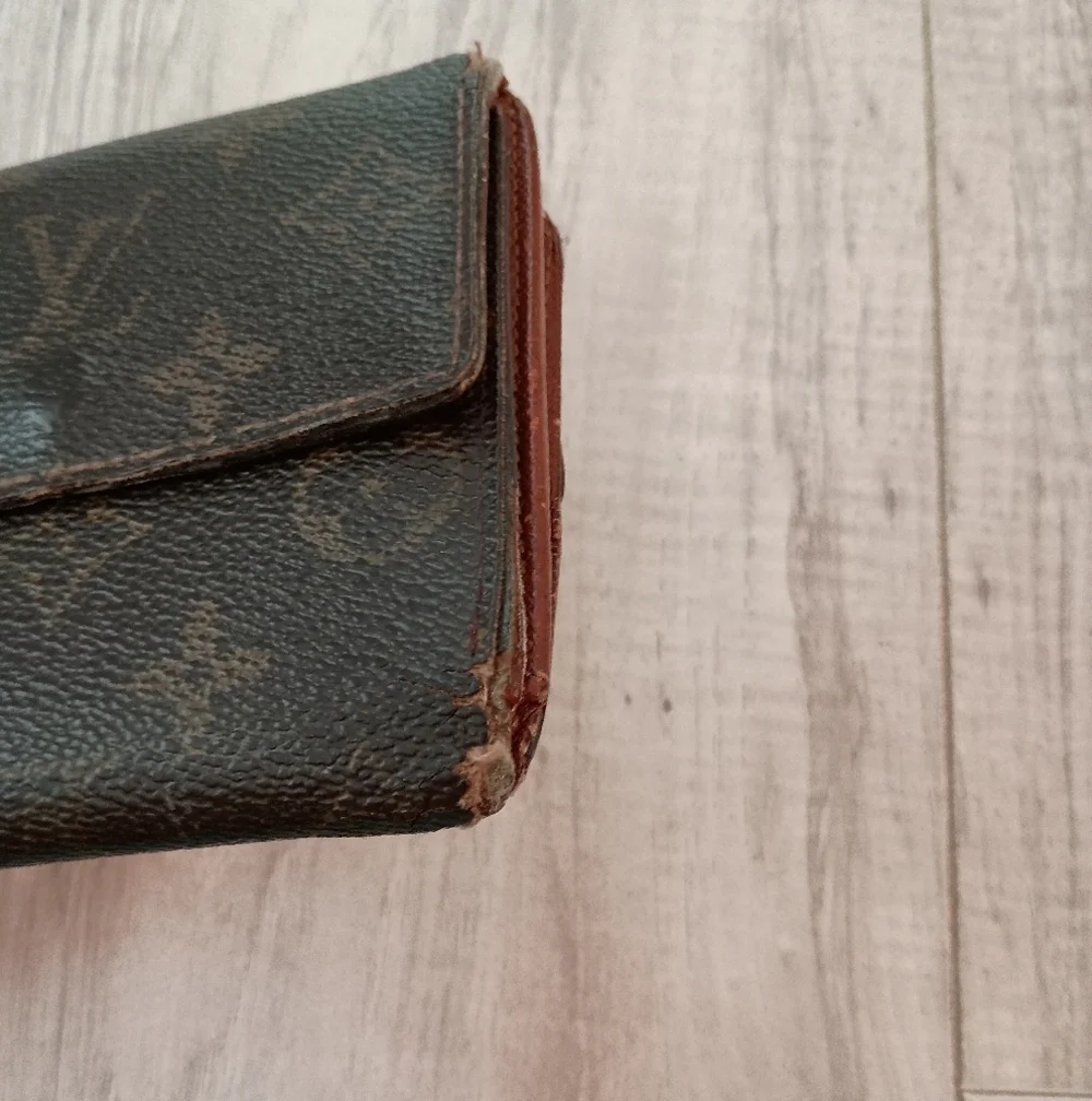 Louis Vuitton Monogram Portefeiulle Elise Trifold Wallet